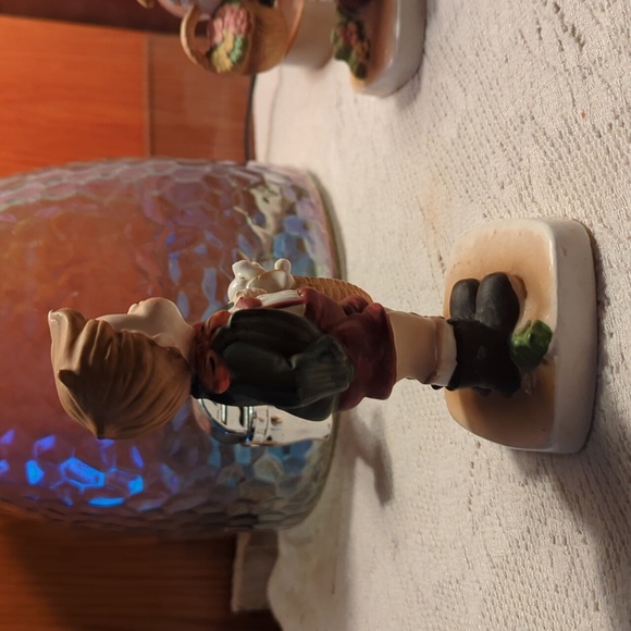 Fake Hummel Boy Figurine with a doggy in his basket - Picture 3 of 7